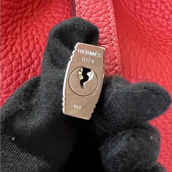 SOLD Authentic Hermès Picotin Lock 18 in Taurillon Clemence TC Leather - Picture 4 of 10